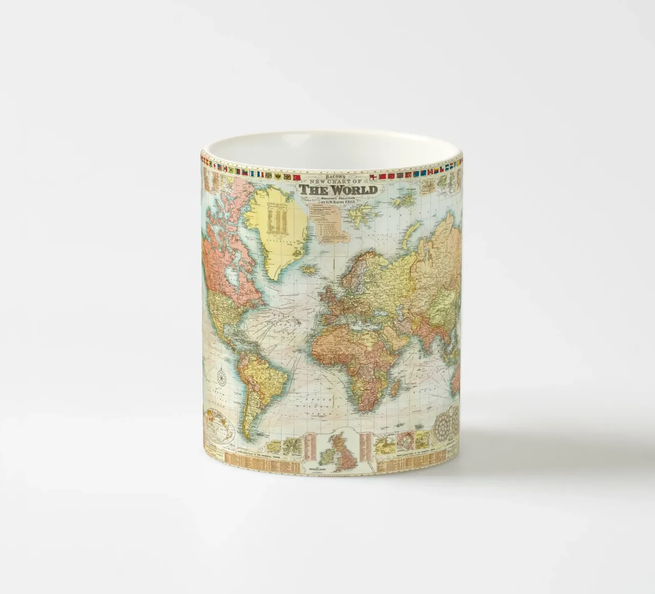 mappa del mondo a colori tazza in ceramica da Laura Harris