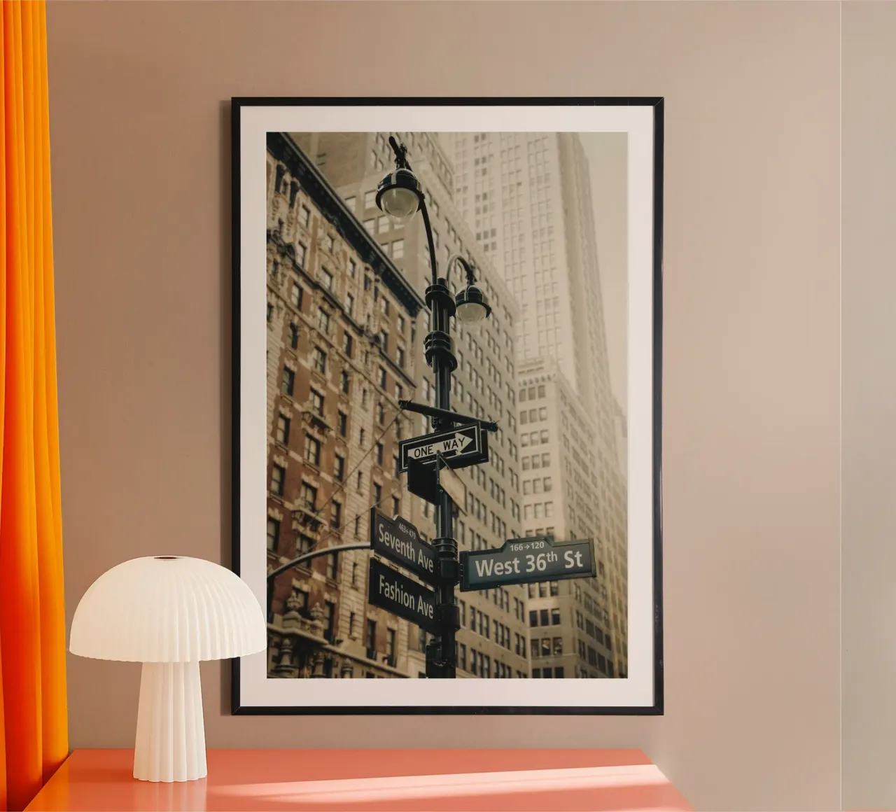 Viale della moda poster da thetraveller