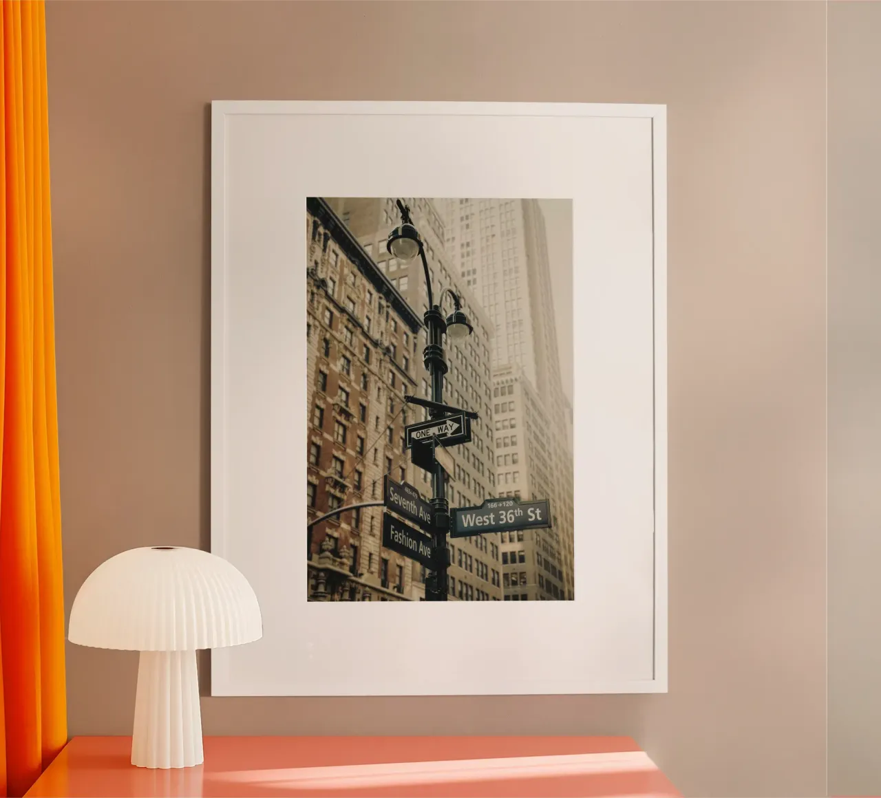 Viale della moda poster da thetraveller