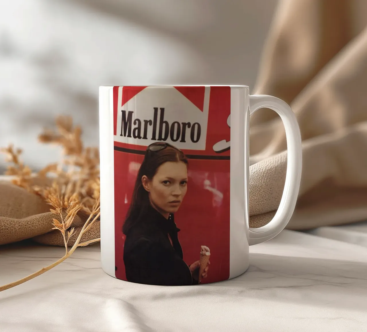 Ritratto di Kate Moss tazza in ceramica da Mr.Alexandershop