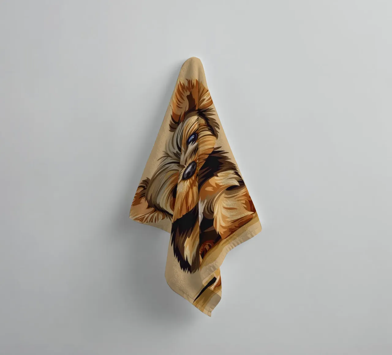 Petit chien mignon assis avec une expression enjouée dans un endroit confortable. serviette de bain de DesignDoodle