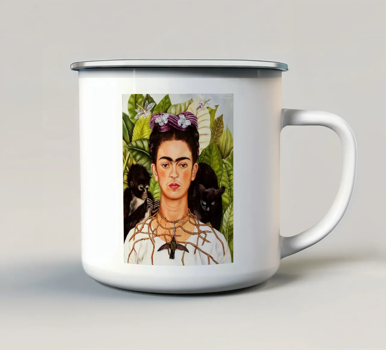 Frida Kahlo - Autoritratto con collana di spine e colibrì tazza in smalto da Mostly Pink