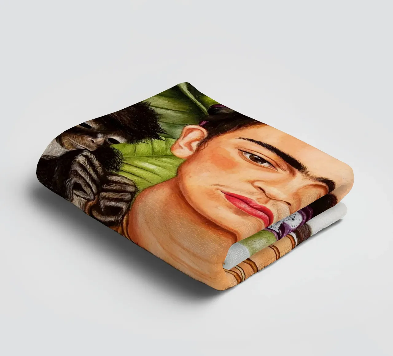 Frida Kahlo - Autorretrato con collar de espinas y colibrí toalla de baño de Mostly Pink