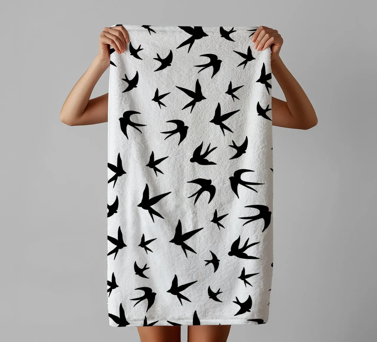 Zwaluwen vogels zwart silhouet op witte achtergrond badhanddoek van gulsengunel