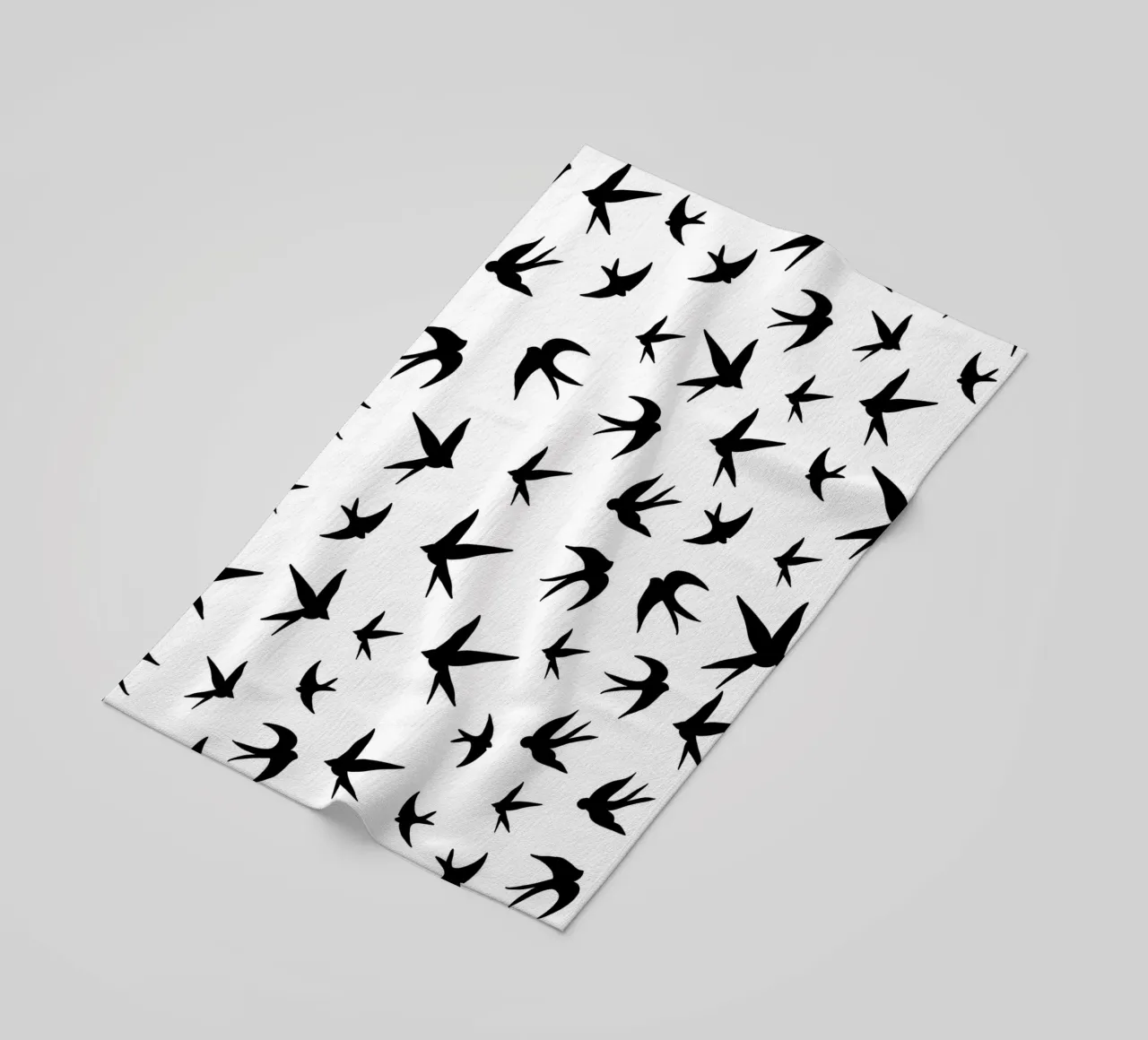 Zwaluwen vogels zwart silhouet op witte achtergrond strandhanddoek van gulsengunel