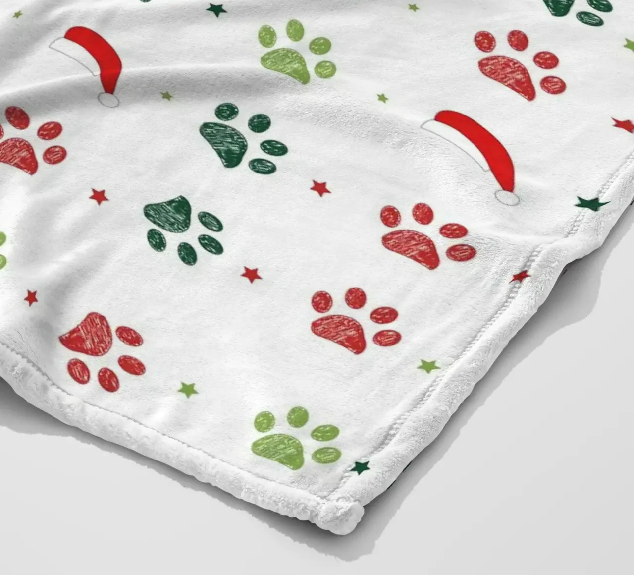 Design scandi verde, zampe rosse con cappelli di Babbo Natale coperta in pile da gulsengunel