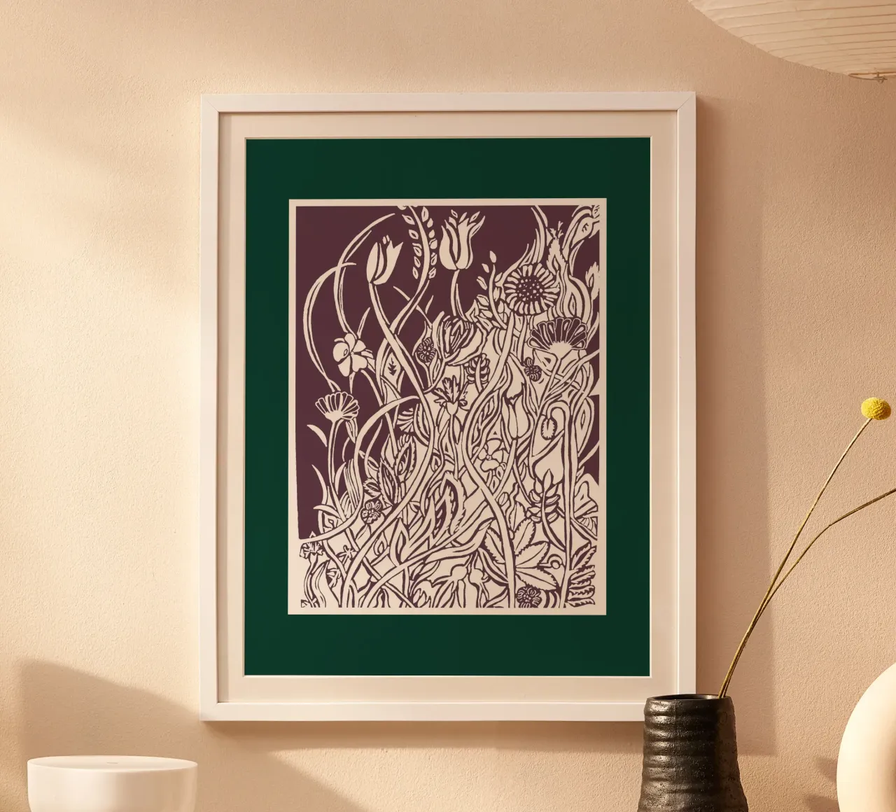 Blumenwiese in Scherenschnittoptik vor dunkelgrünem Grund Hahnemühle von PaperLine Art