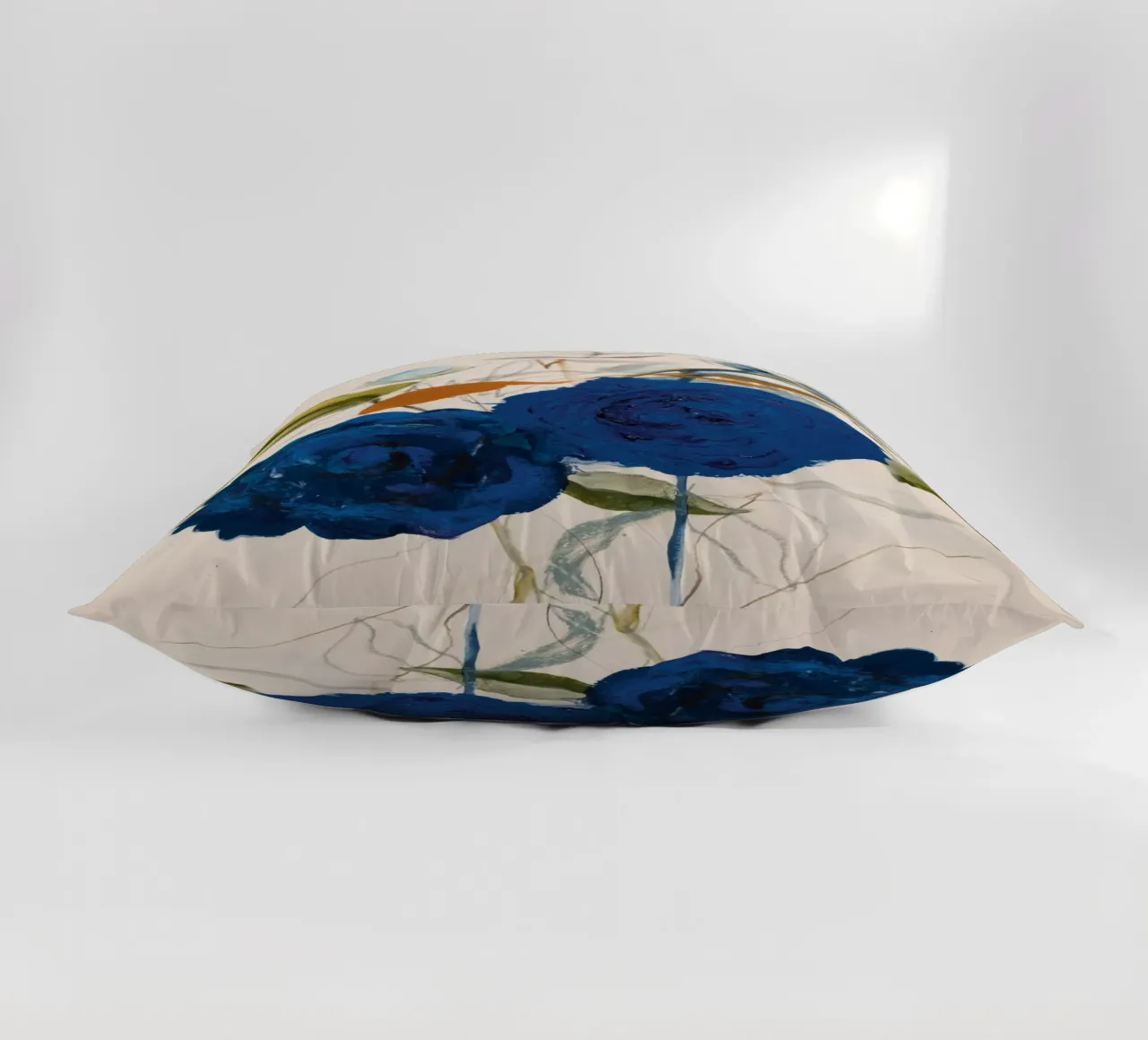 Bloom Series - Waking up Kissen von Leigh Viner