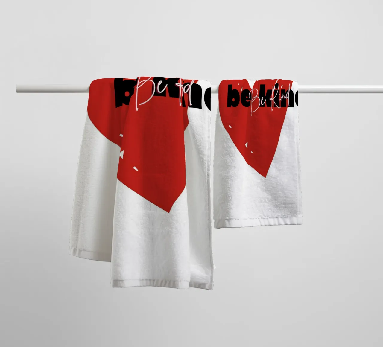 Be Kind Heart - Stampa d'arte tipografica astratta asciugamano da bagno da NorwesClub