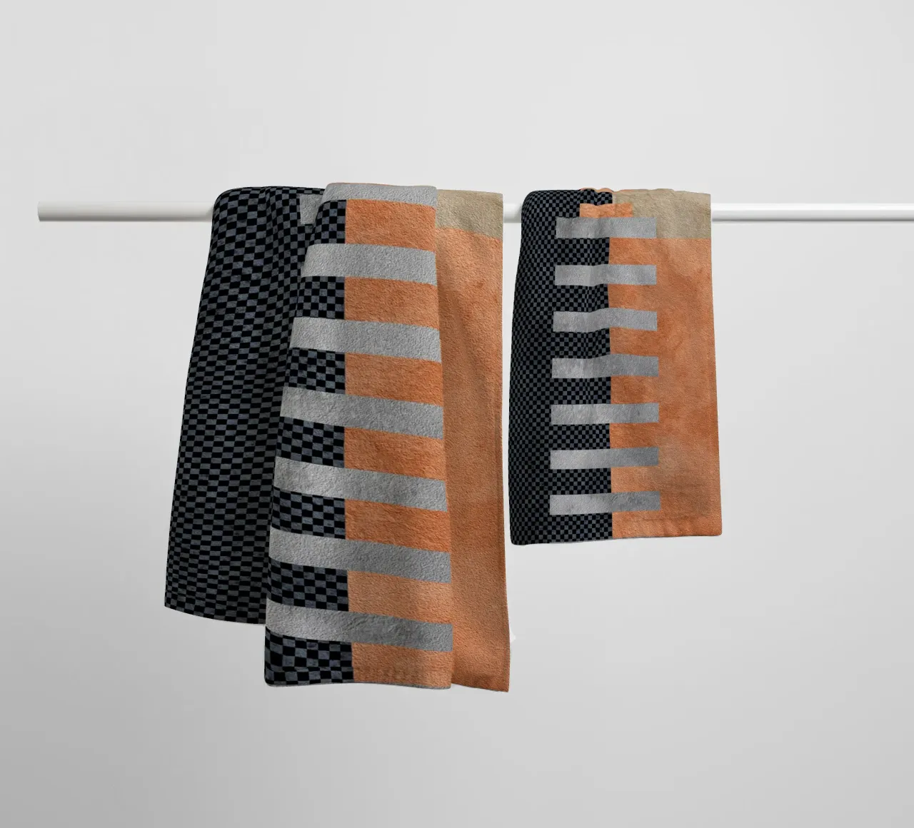 black and orange geometric abstract asciugamano da bagno da vintageshop