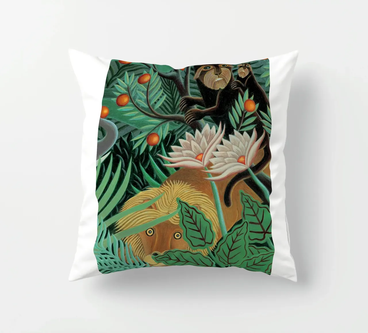 männlicher Löwe lauernd Kissen von taylor shop