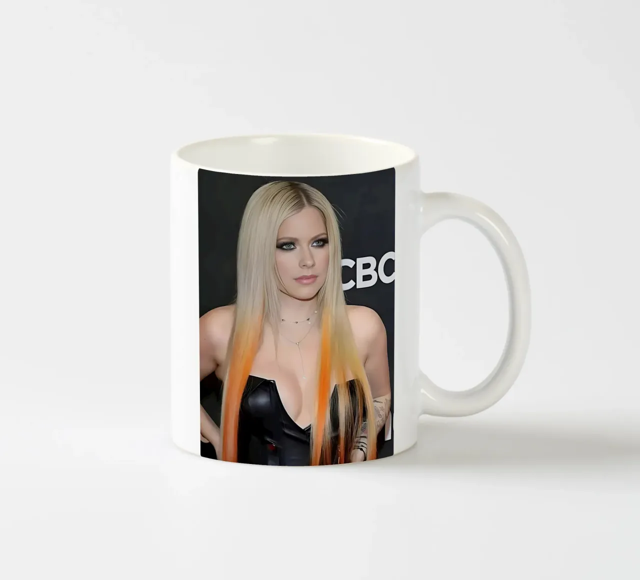 Avril Lavigne tazza in ceramica da Musadad Shop