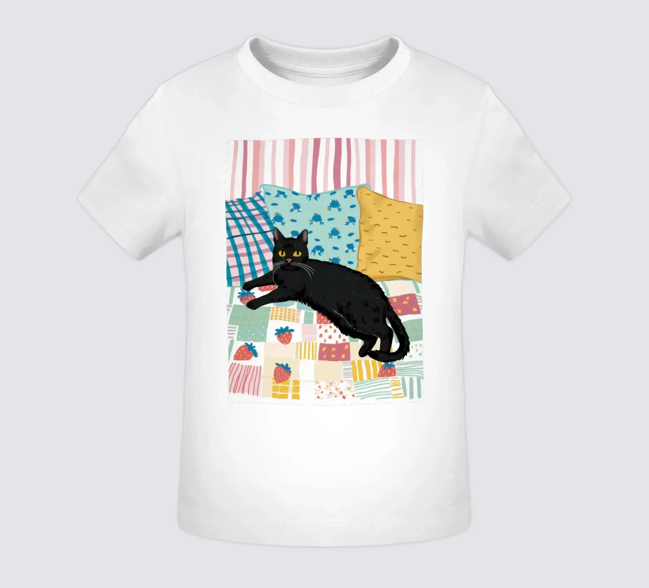Die Schwarze Katze Couch Baby T-Shirt von Flock Reverie