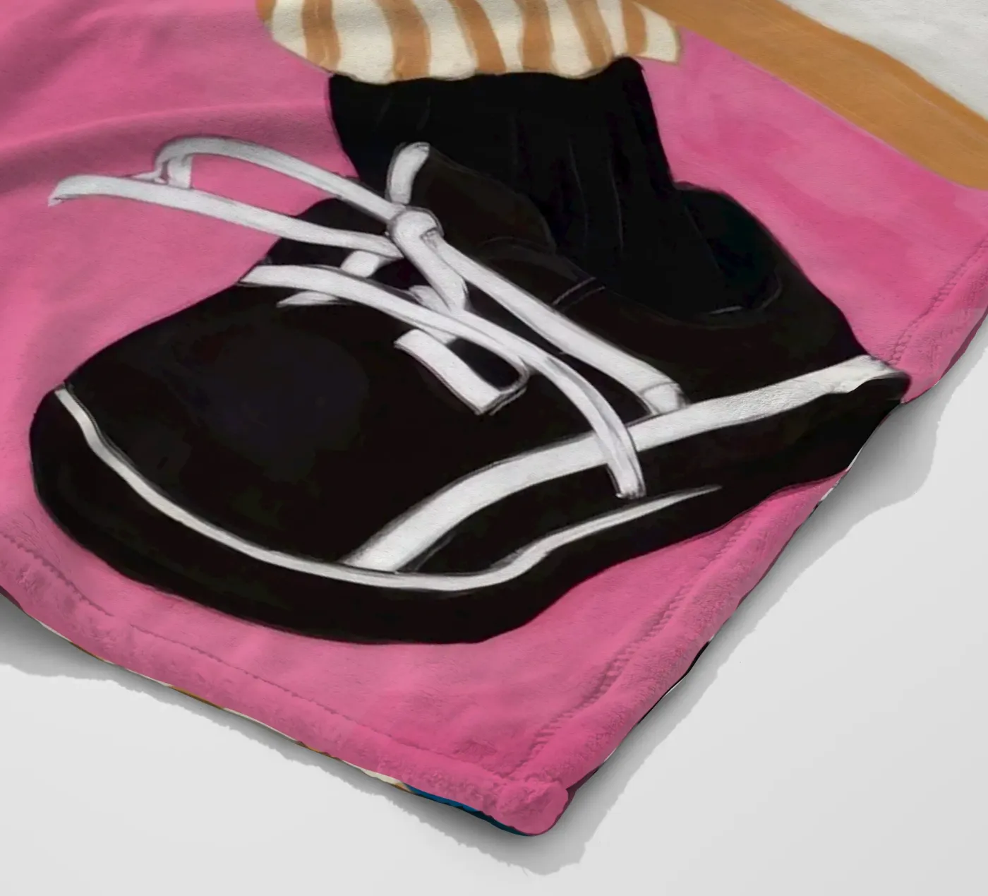 Cafe Table Perspective Fleecedecke von Veil Maya