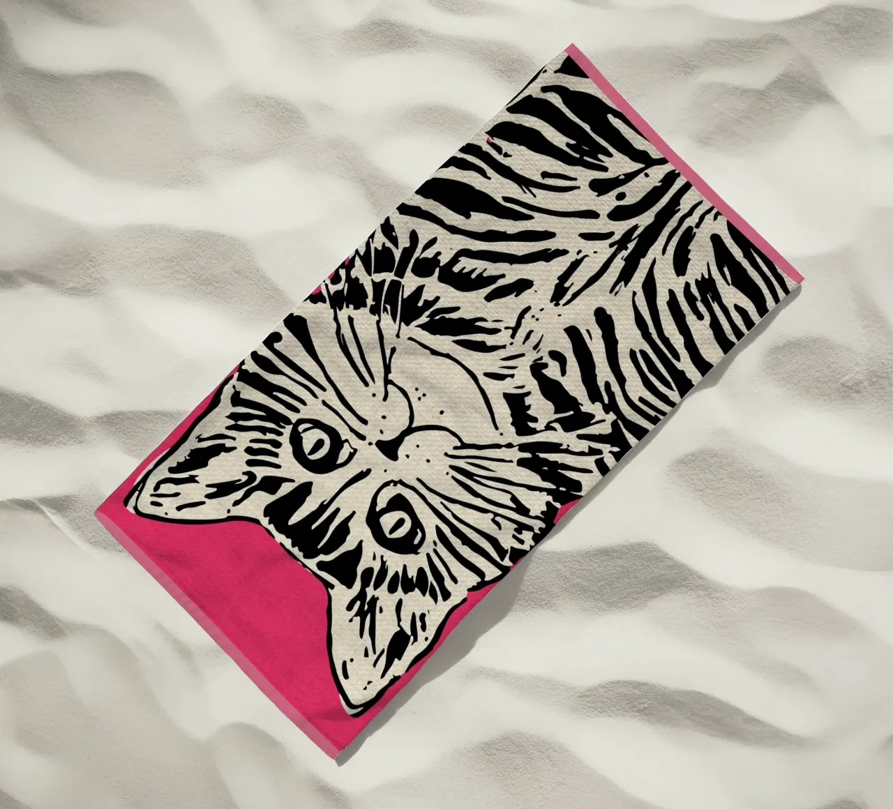 Divertente felino rosa telo mare da GaryStudio