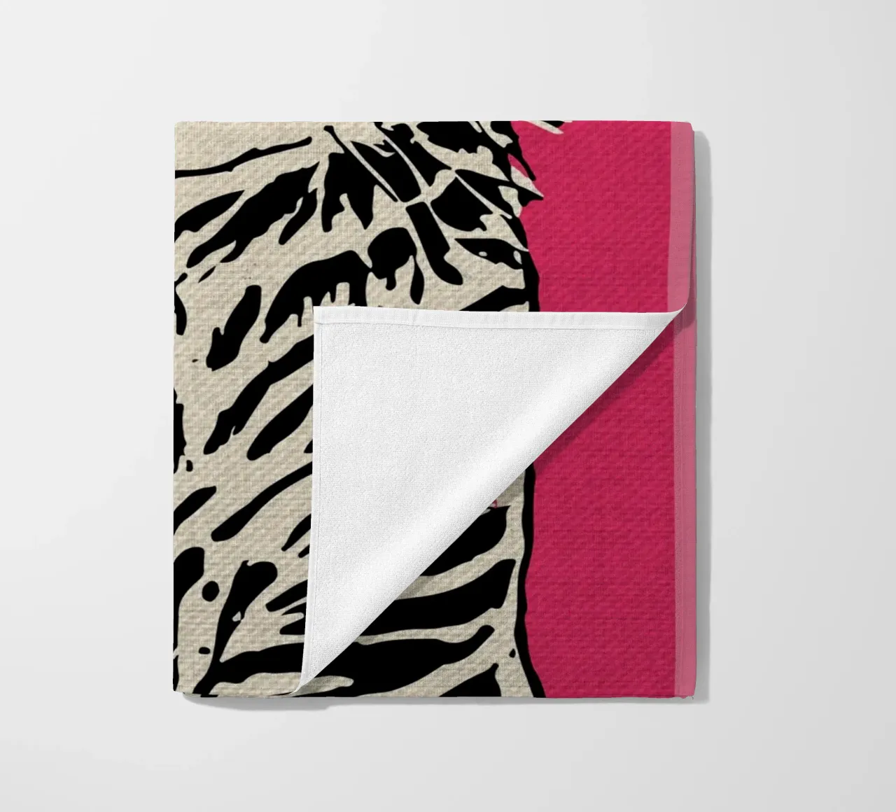 Divertente felino rosa telo mare da GaryStudio