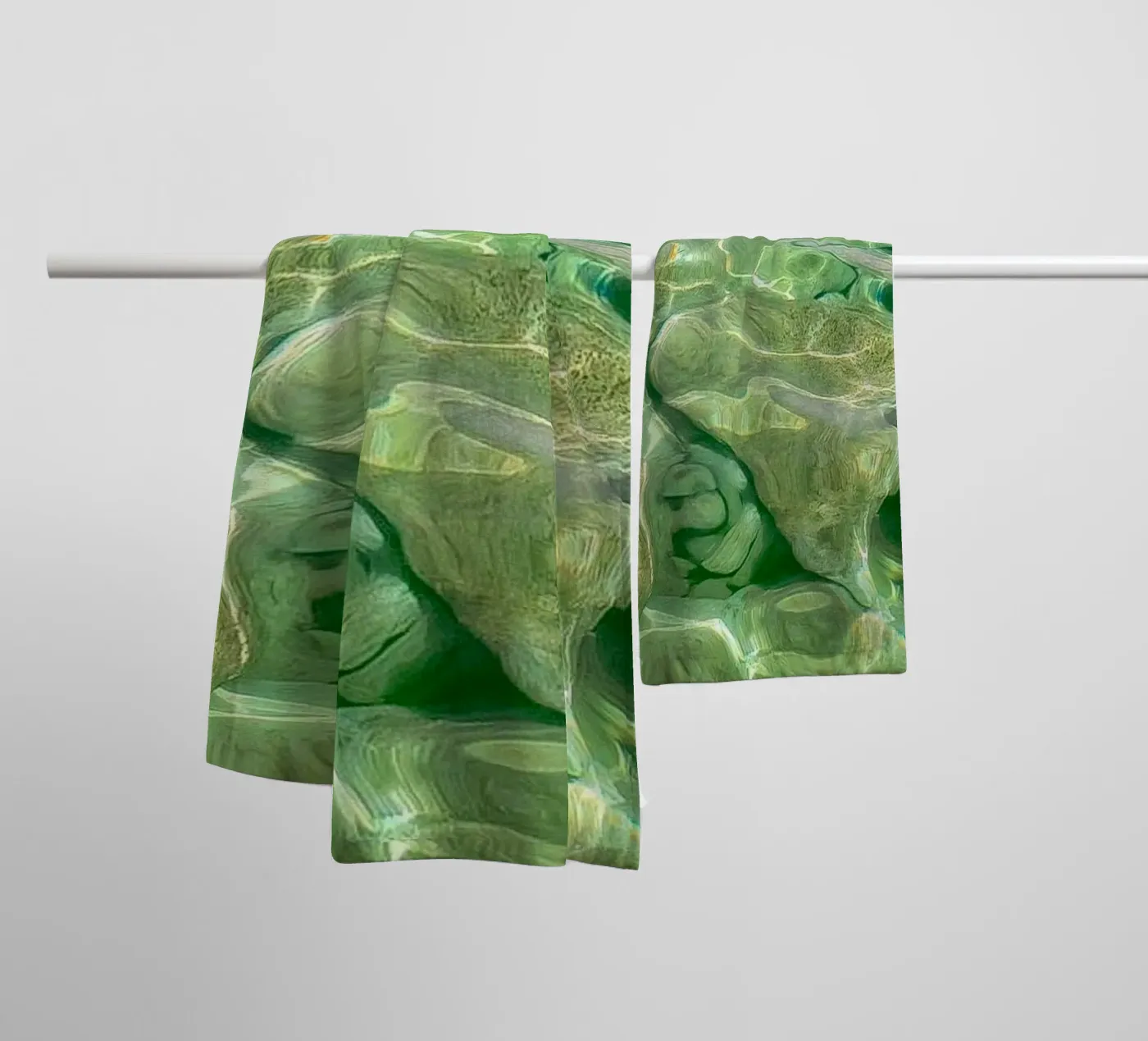 fluidity light transparency badhanddoek van prindy