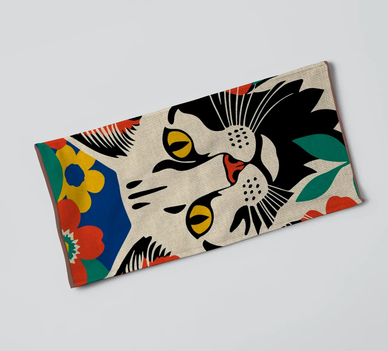 Gatto colorato e carino asciugamano da bagno da Drew Studio