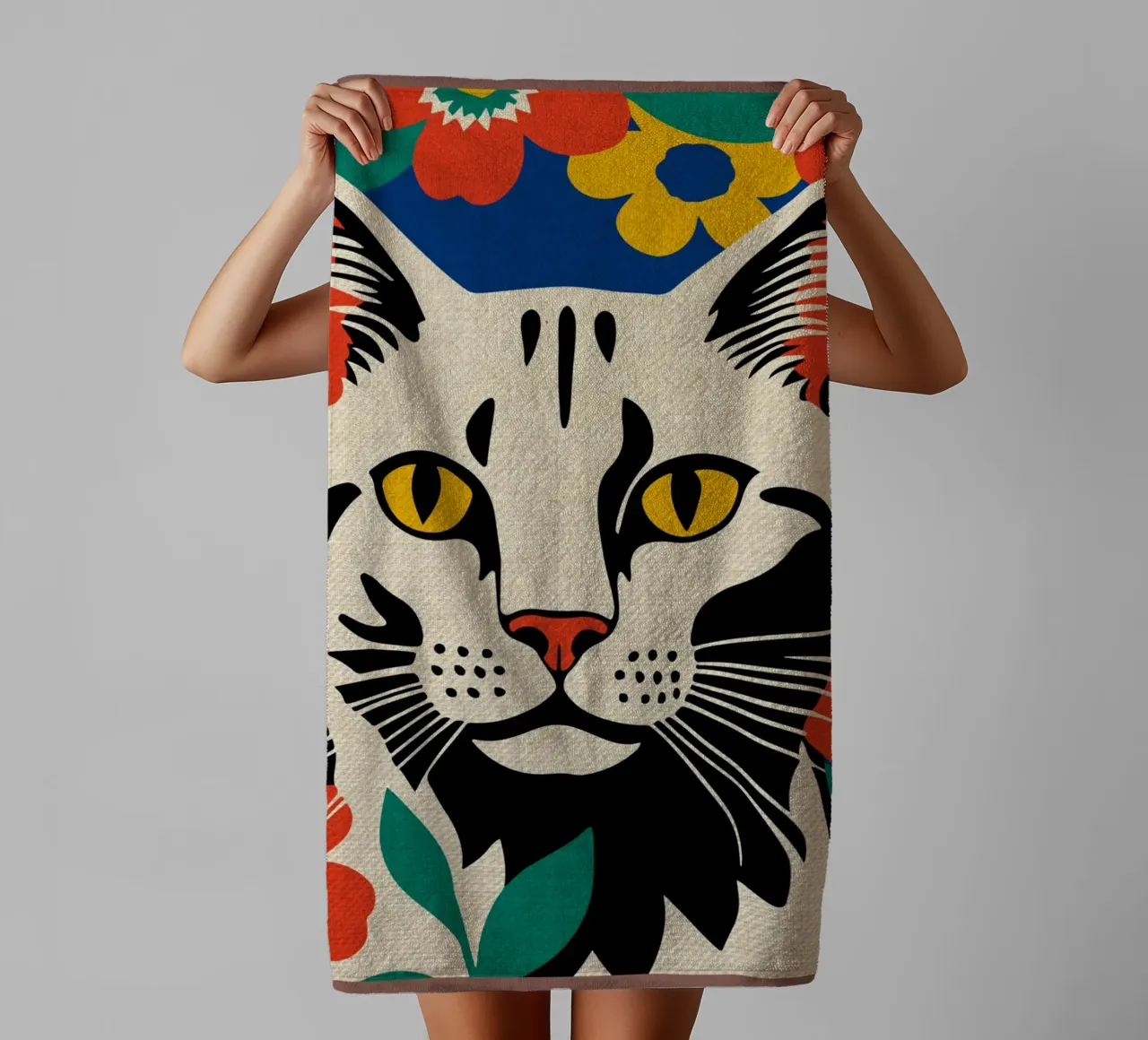 Gatto colorato e carino asciugamano da bagno da Drew Studio