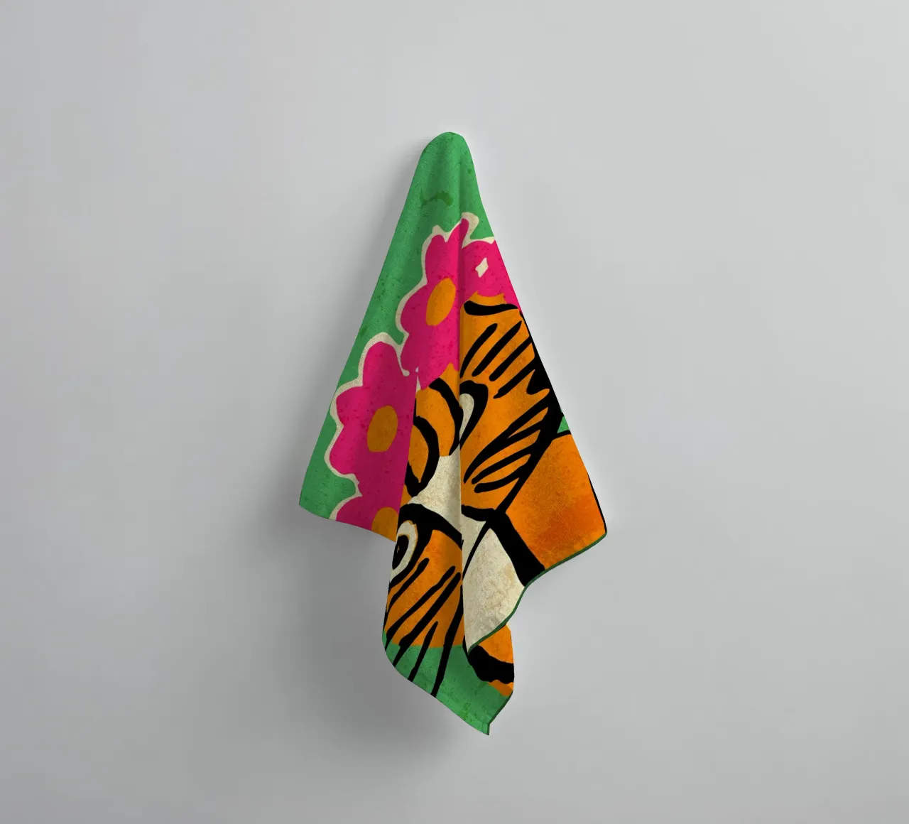Gatto con corona di fiori asciugamano da bagno da Drew Studio