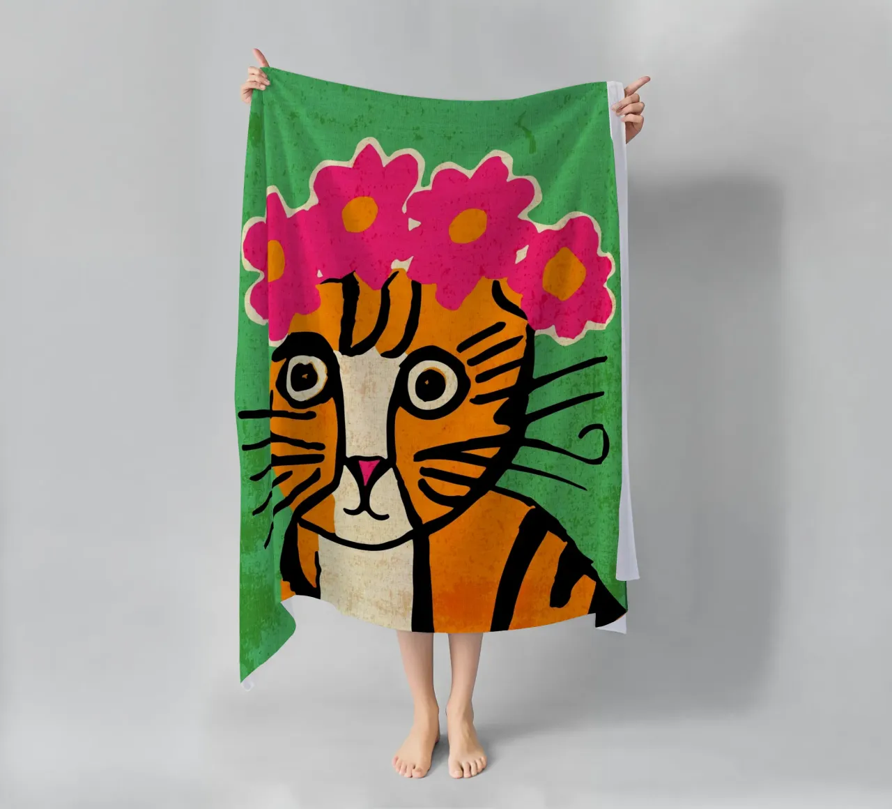 Gatto con corona di fiori telo mare da Drew Studio