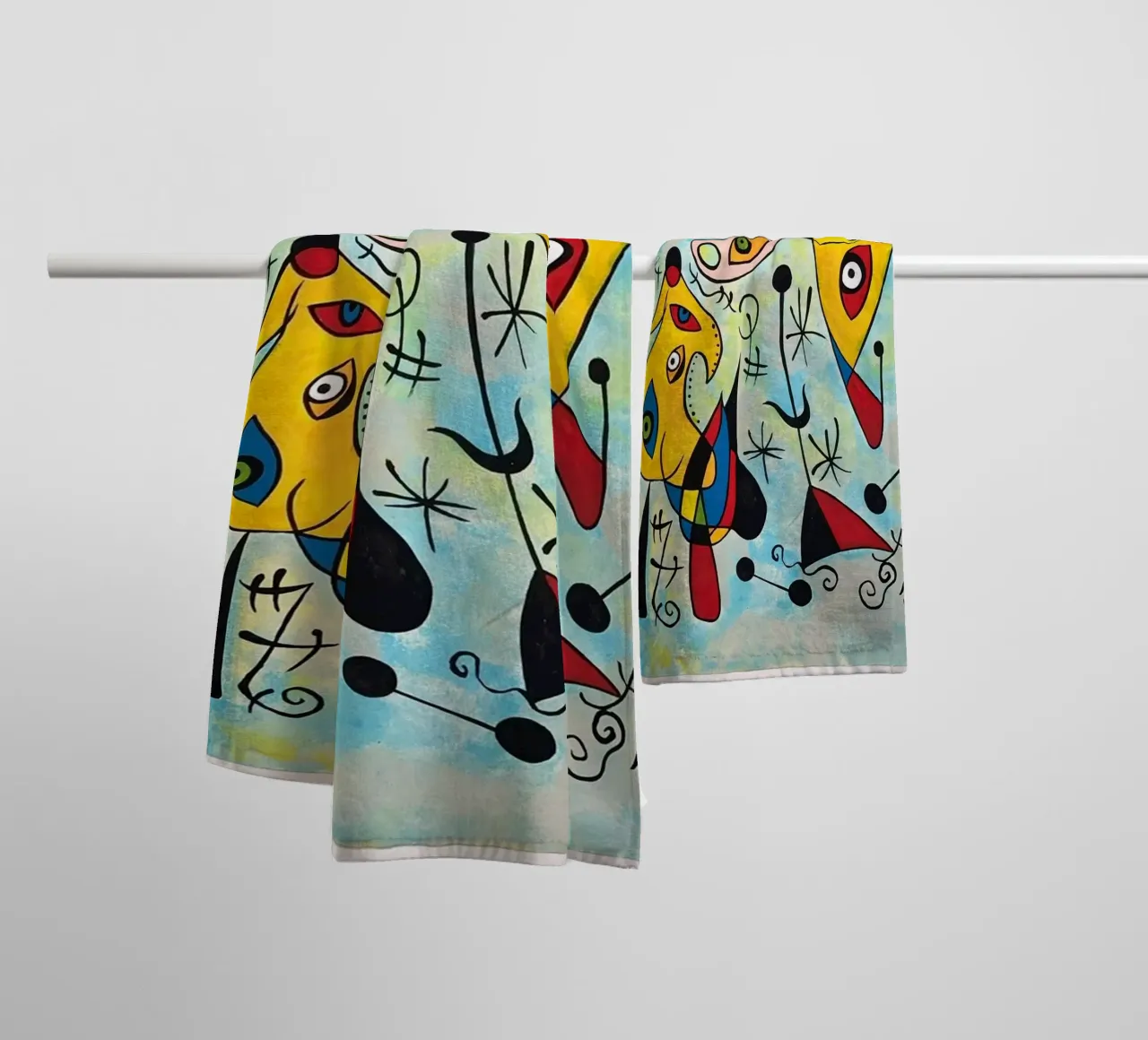 Joan Miró Poisson abstrait serviette de bain de Sharon Breitenberg