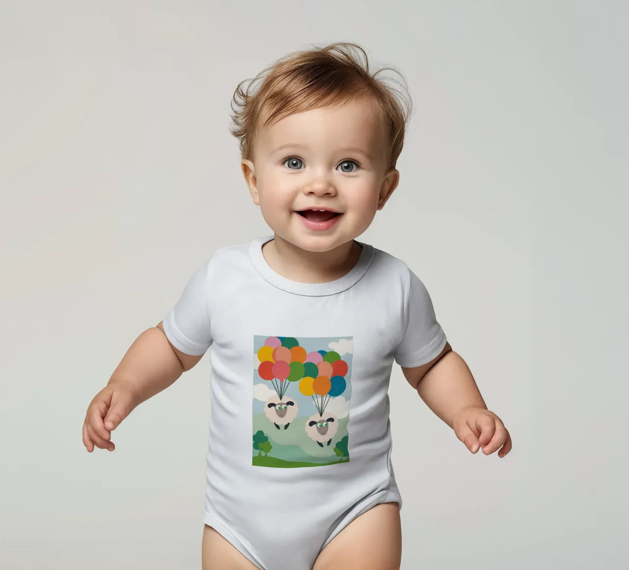Due pecore volano con un palloncino body neonato maniche corte da CUTE ANIMALS