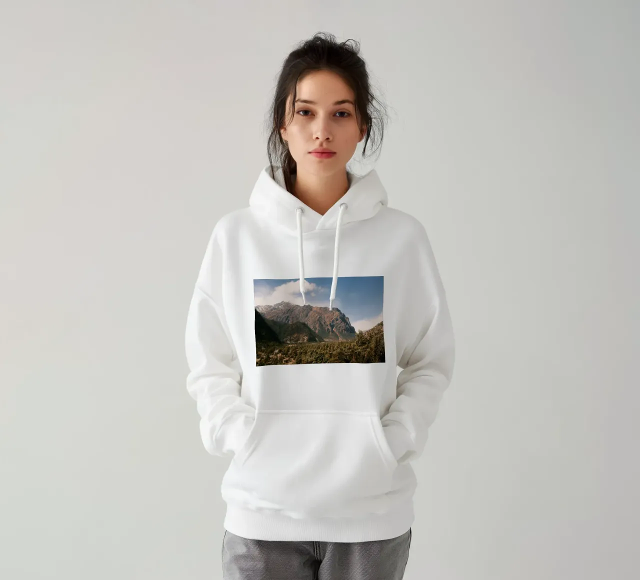 Majestic Silence – The Himalayas Unseen felpa con cappuccio da FujiPrints