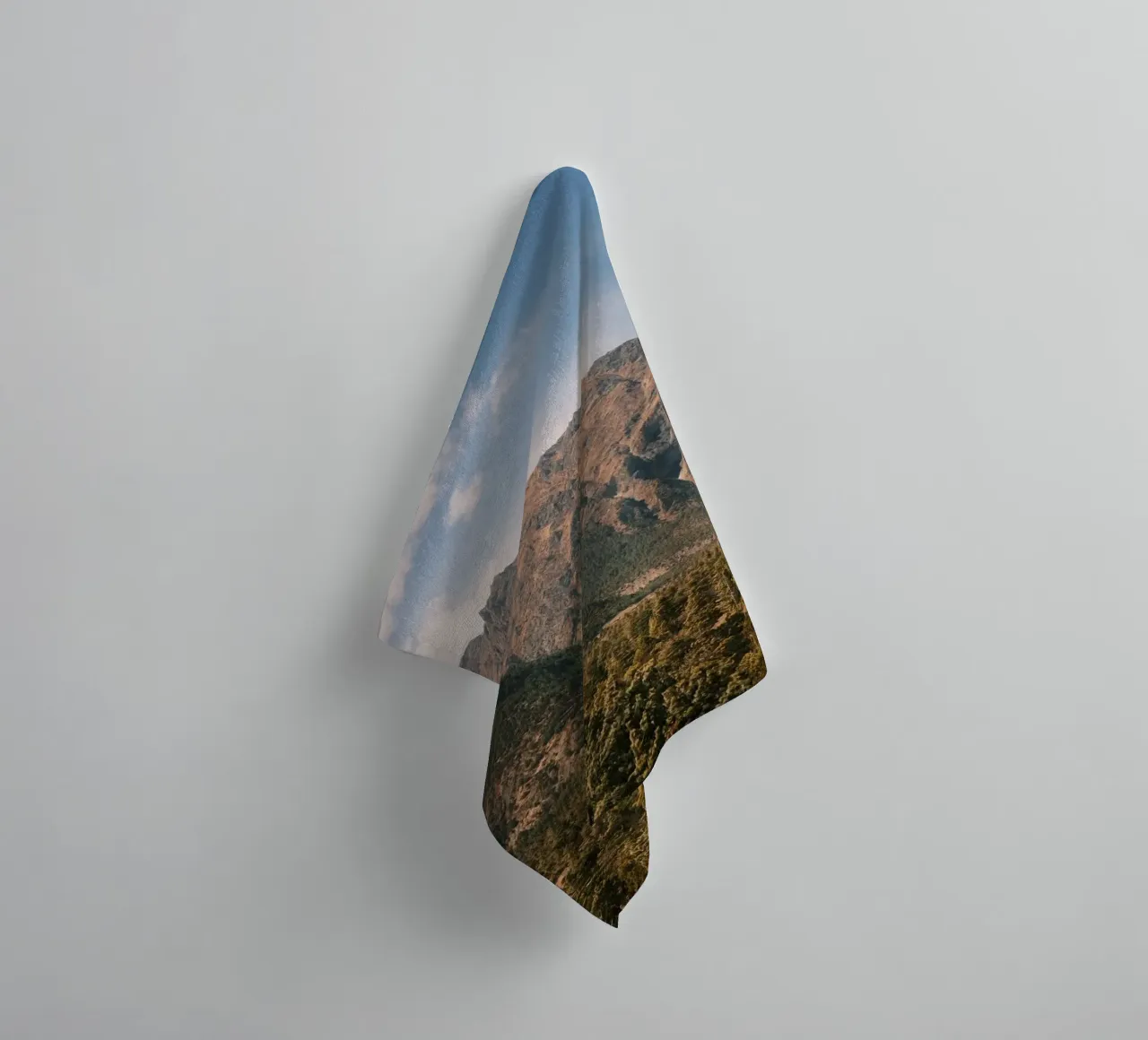 Majestic Silence – The Himalayas Unseen asciugamano da bagno da FujiPrints