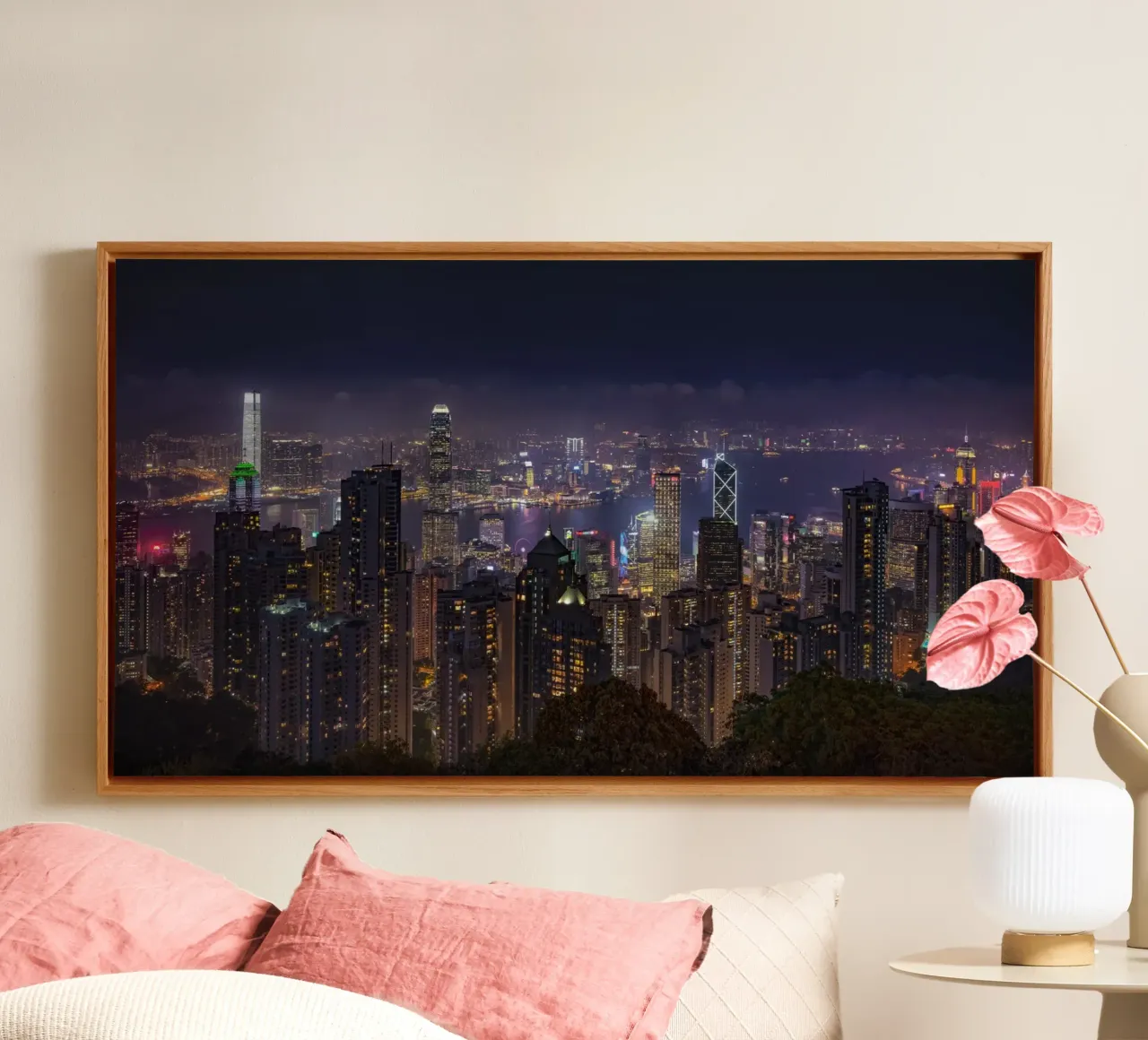 Hongkong bei Nacht Leinwand mit Schattenfugenrahmen von thetraveller