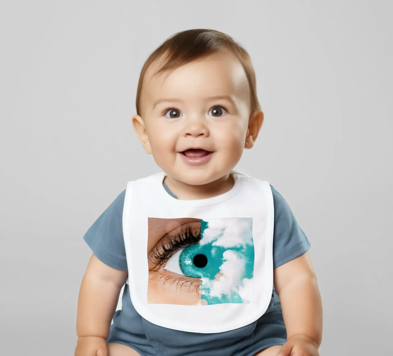 Skeye baby bib by mofartmonica