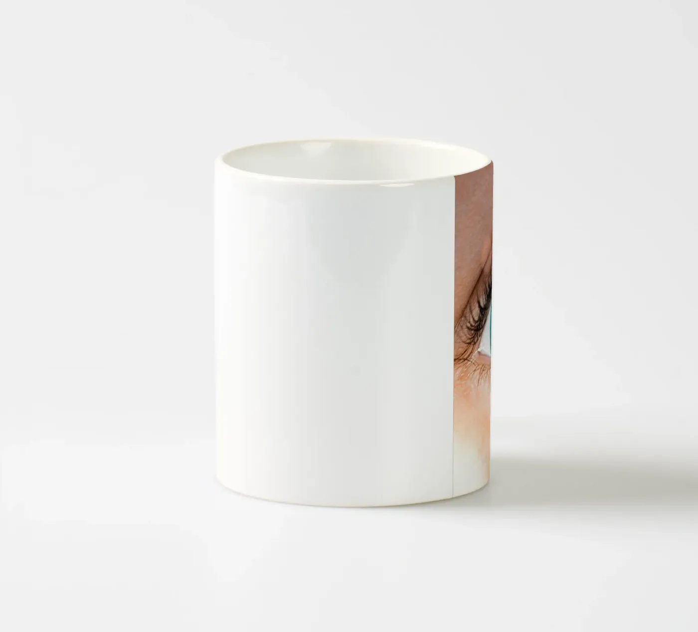 Skeye ceramic mug by mofartmonica