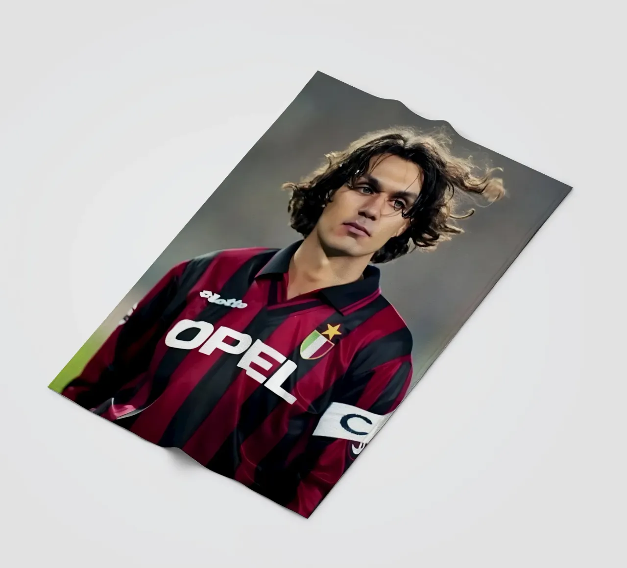 Paolo Maldini coperta in pile da Low poly art