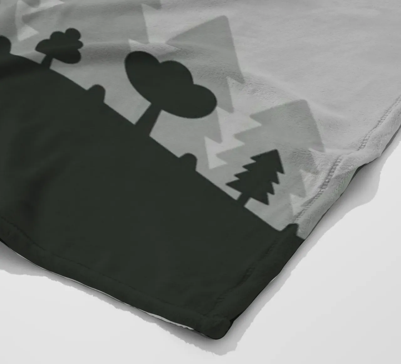 silhouette of trees forest night coperta in pile da Histrol