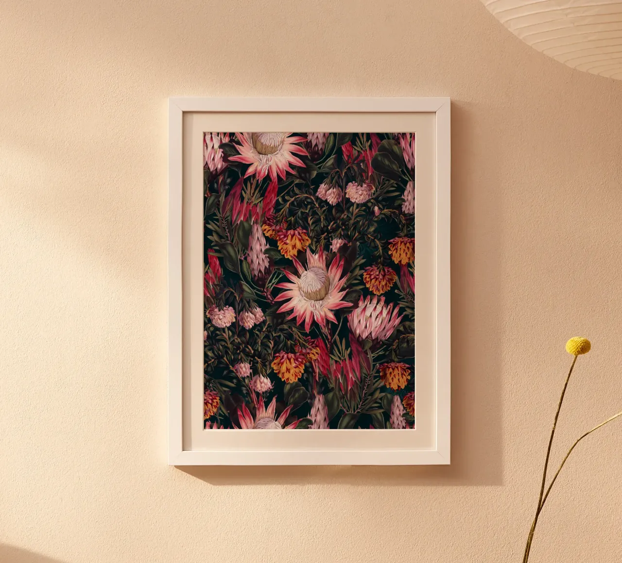 Protea Floral-Night Pattern II poster con telaio in alluminio da burcukorkmazyurek