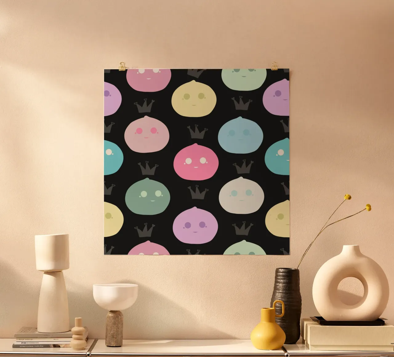 Mochi Queen pattern sfondo nero poster da gulsengunel