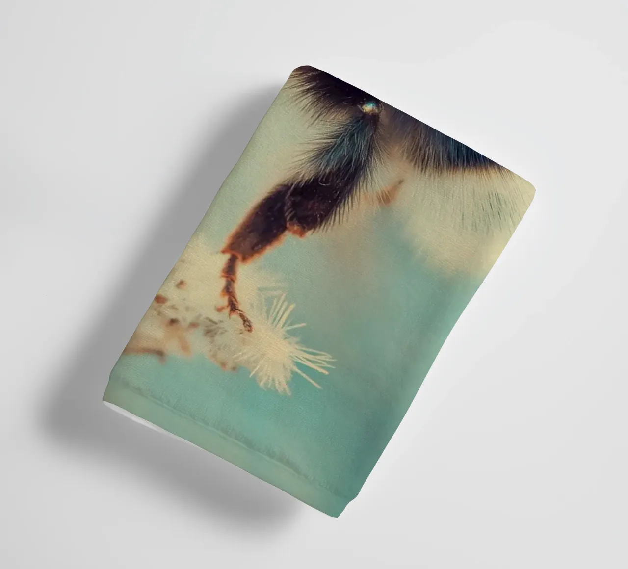 Bumblebee towel by Pictura