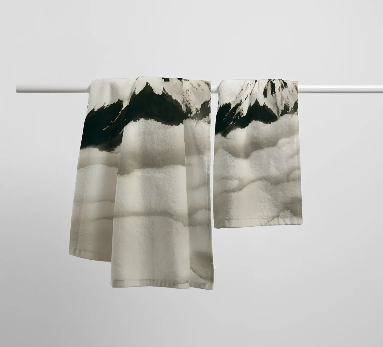 Lo spirito del Giappone di Yokoyama Taikan asciugamano da bagno da Classic Art Prints