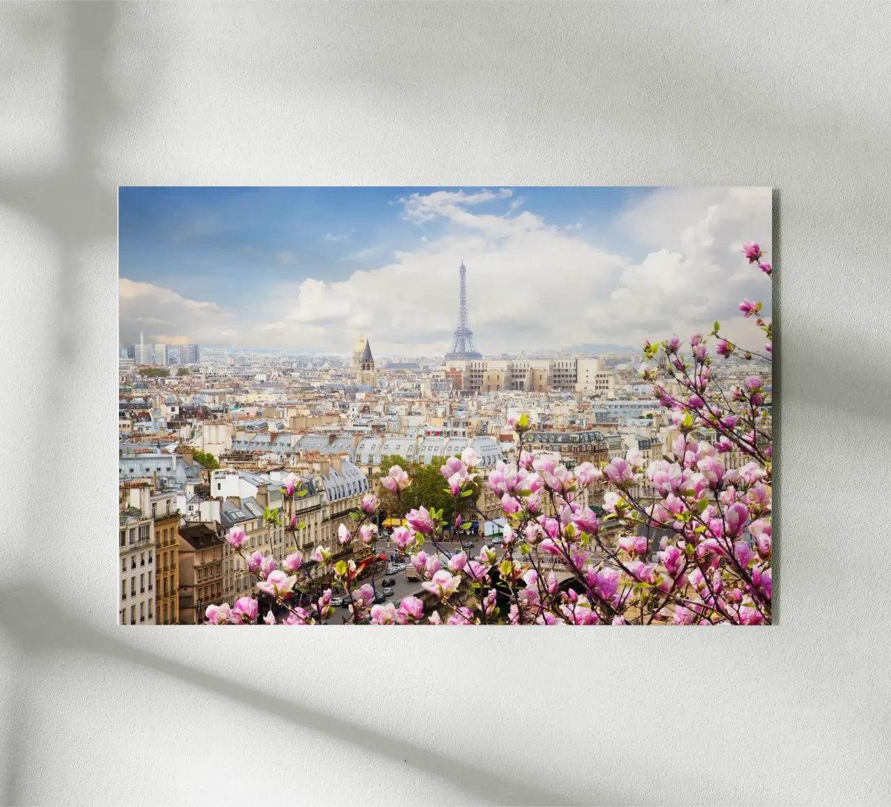 Fiori di primavera con la Torre Eiffel, Parigi, Francia plexiglass da Wanderlust Vibes