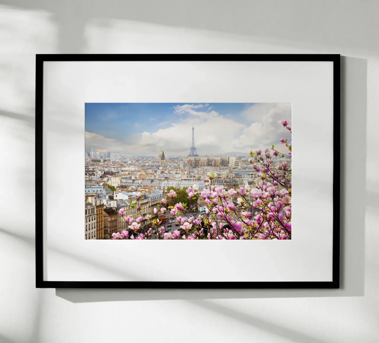 Fiori di primavera con la Torre Eiffel, Parigi, Francia carta hahnemühle da Wanderlust Vibes