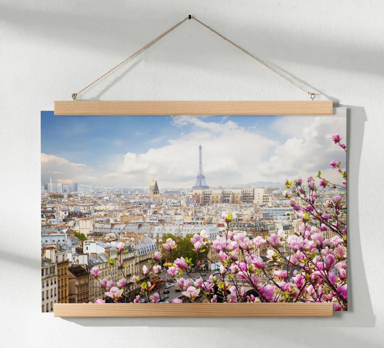 Fiori di primavera con la Torre Eiffel, Parigi, Francia carta hahnemühle da Wanderlust Vibes