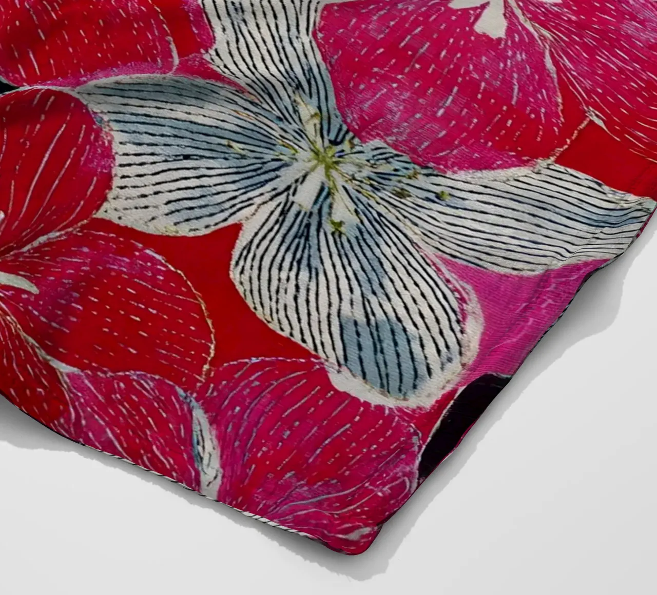Delicate Flowers Fleecedecke von Sunflower Soul Studio