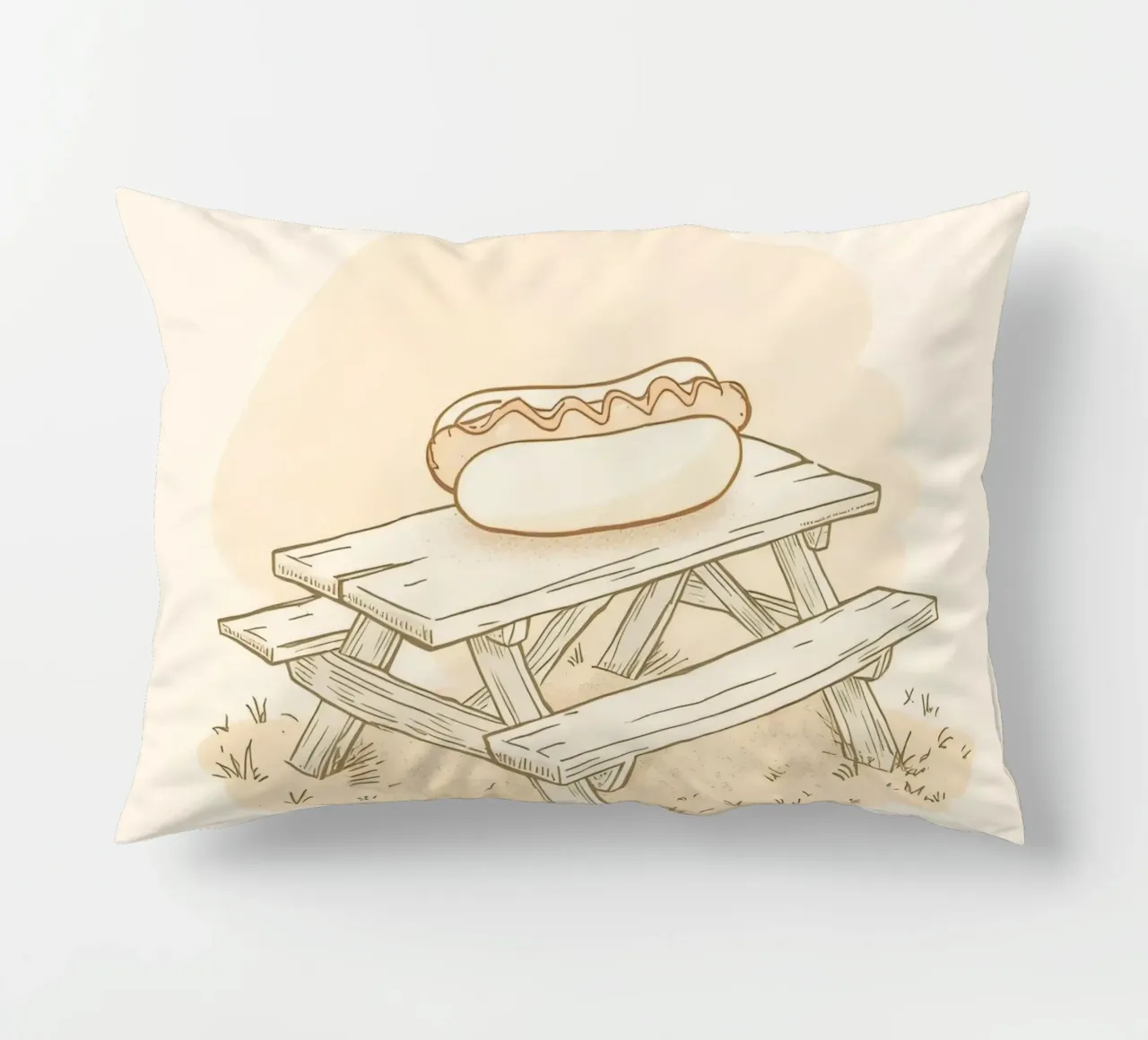 Perrito caliente descansando sobre una mesa de picnic de madera en un campo cubierto de hierba cojín de DesignDoodle