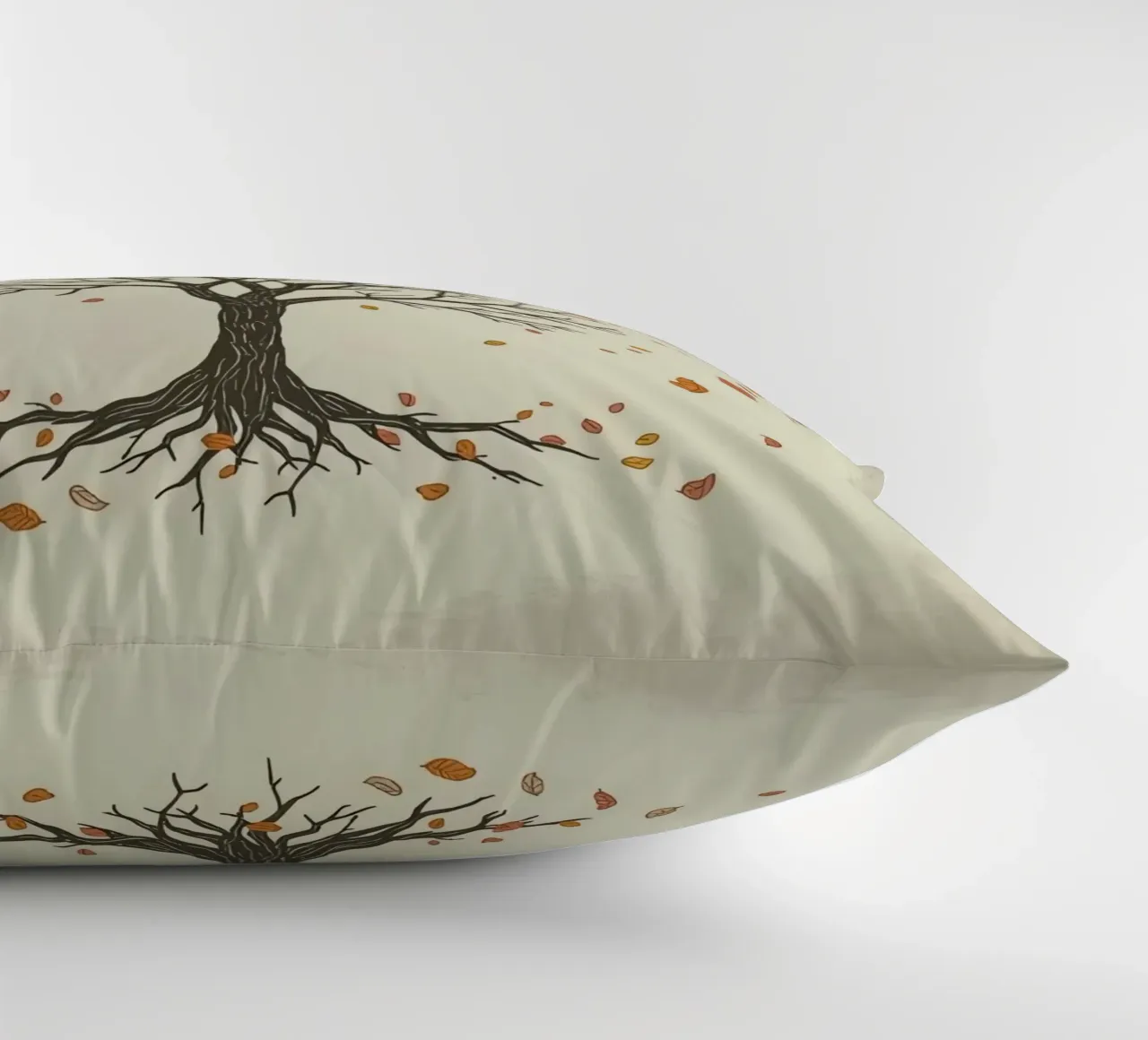 Un albero autunnale con foglie cadenti cattura le transizioni stagionali cuscino da DesignDoodle