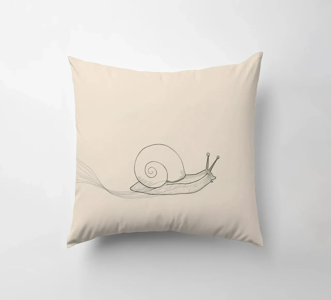 La lumaca scivola leggiadra su una superficie liscia cuscino da DesignDoodle