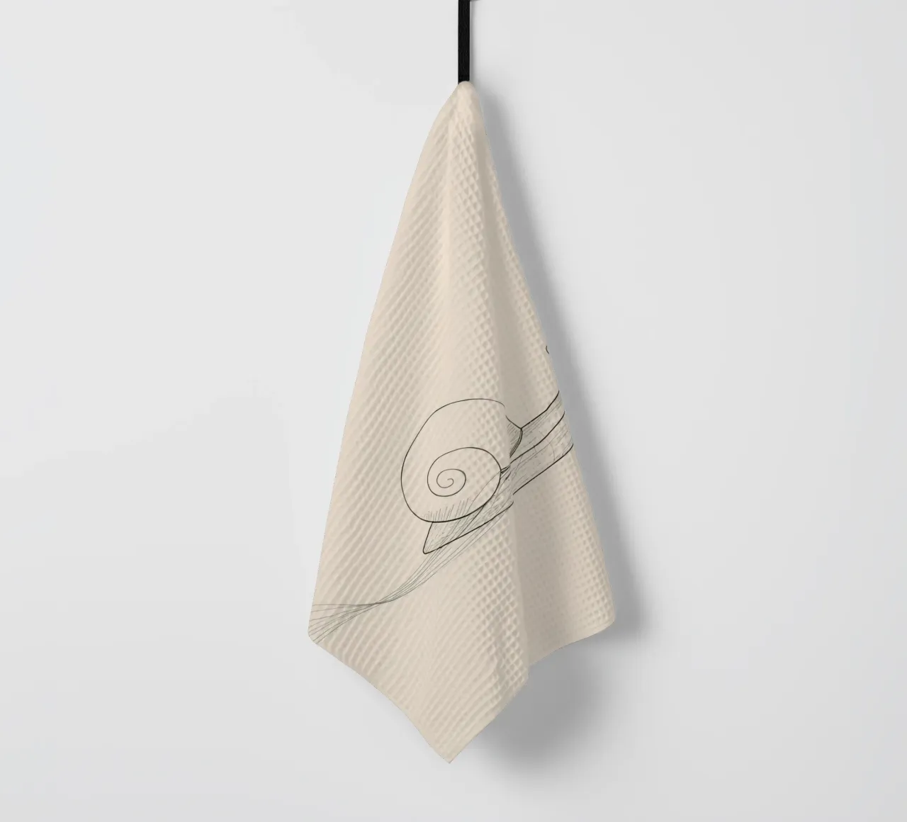 L'escargot glisse gracieusement sur une surface lisse torchon de DesignDoodle