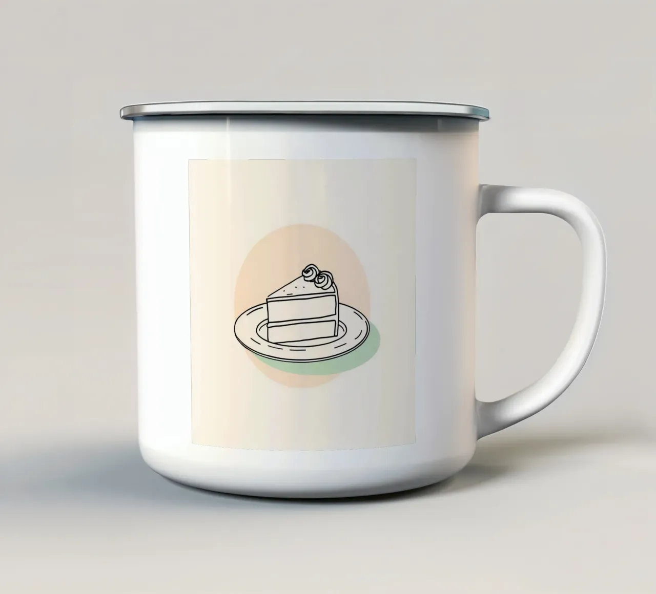 Deliziosa fetta di torta su un piatto con crema decorativa tazza in smalto da DesignDoodle