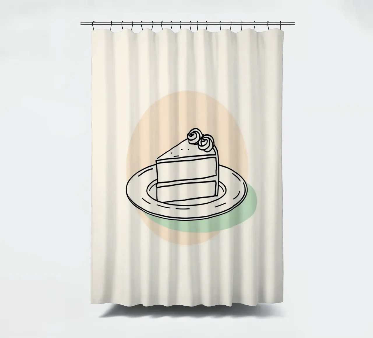Deliziosa fetta di torta su un piatto con crema decorativa tenda da doccia da DesignDoodle
