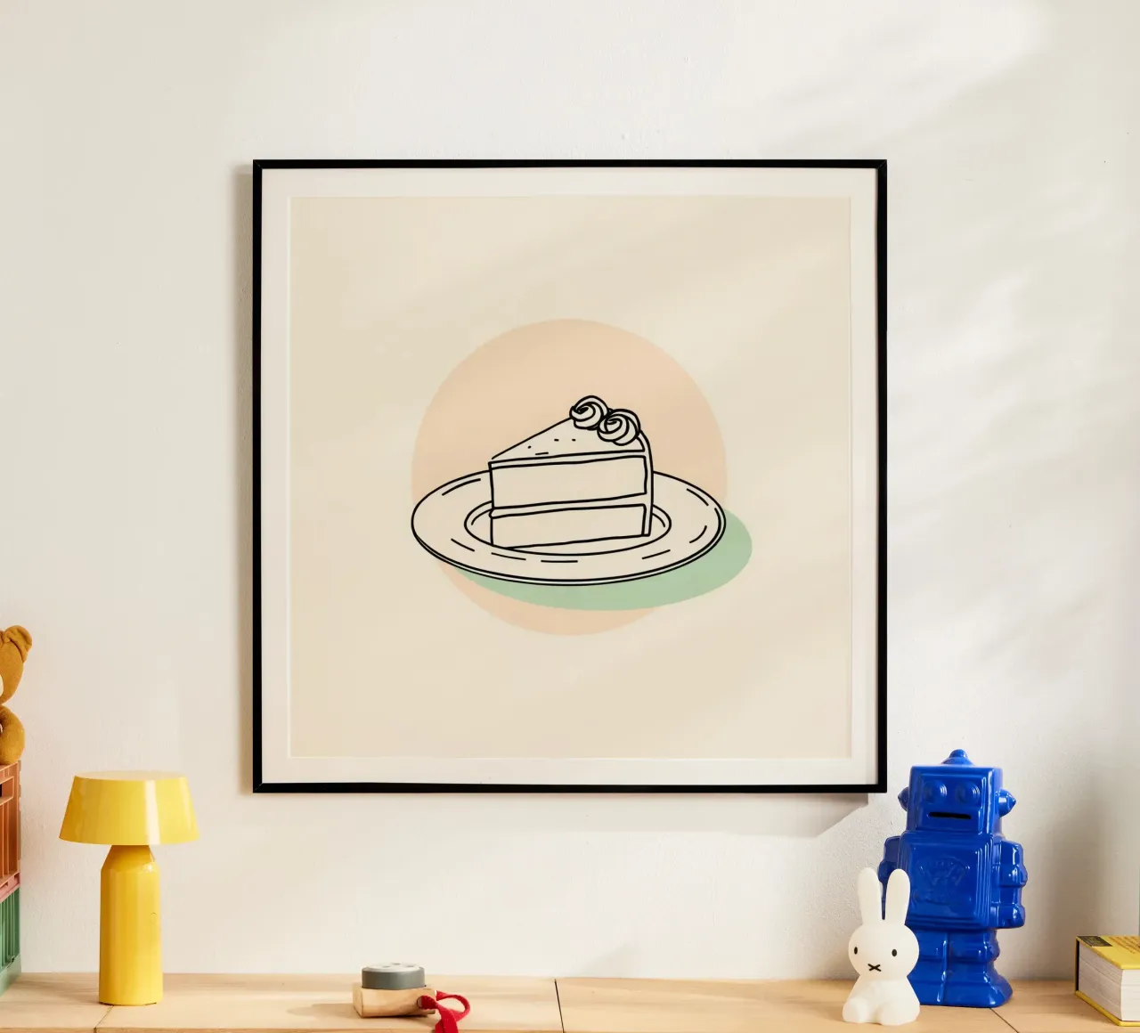 Deliziosa fetta di torta su un piatto con crema decorativa carta hahnemühle da DesignDoodle