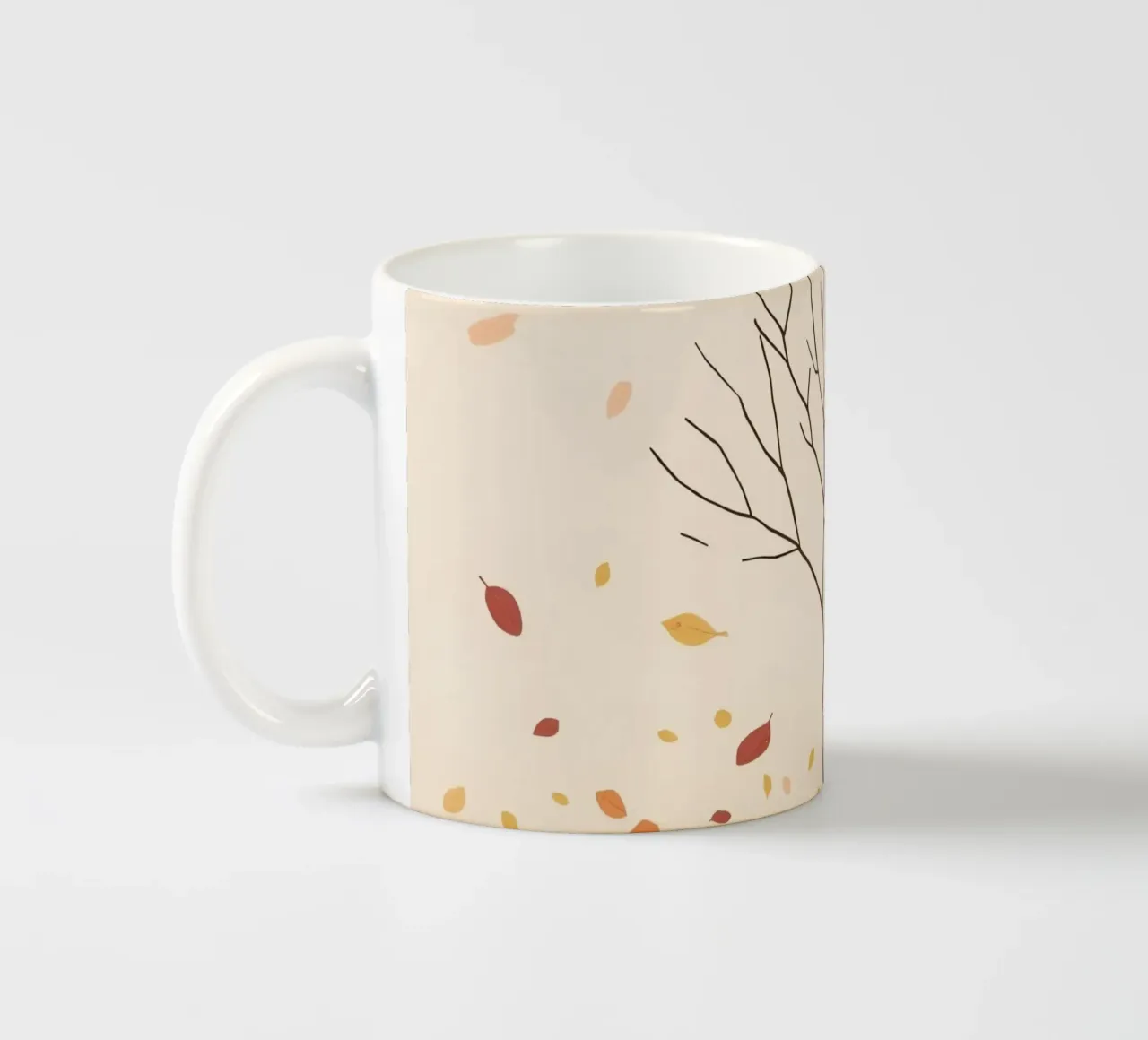 Albero spoglio circondato da foglie cadenti nella stagione autunnale tazza in ceramica da DesignDoodle